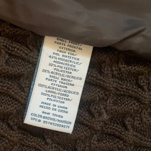 Sebby Women's Plush Faux Fur Vest - Picture 8 of 9